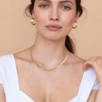 Caught by Love Rachael Leigh Cook Gold Necklace